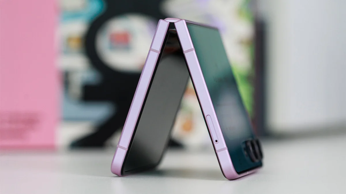 Samsung Galaxy Z Flip 8 Review Small design tweaks make a big difference